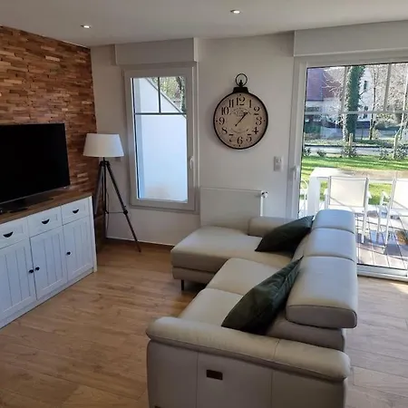 Maison Familiale Avec Jardin Hébergement de vacances *